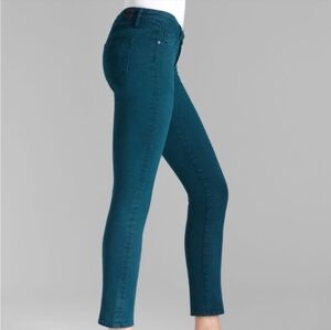 PAIGE Skinny Jeans 26